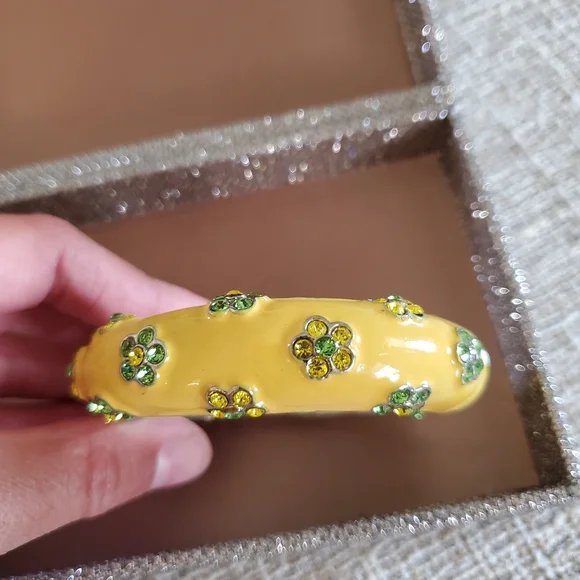 Enamel Hinge Floral Bracelet - Picture 3 of 8